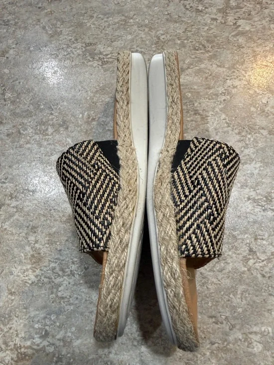 Tommy Bahama Black & Cream Woven Espadrille Slide Mules - Picture 9 of 9